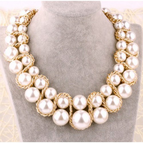 Pearl Necklace with Gold Chain